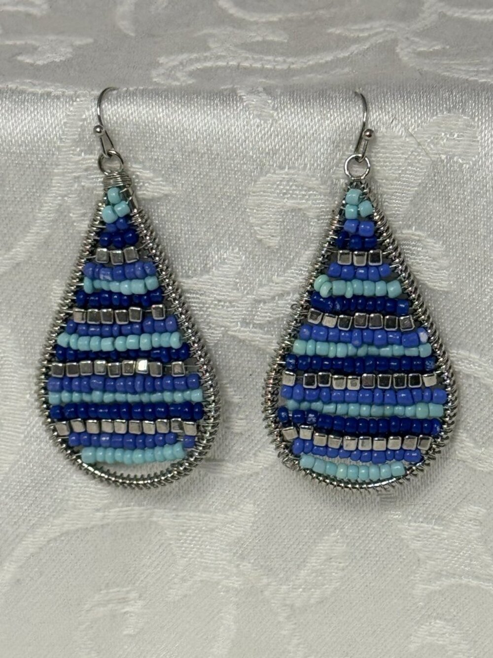 Boho Blue Silver Aqua Seed Bead Teardrop Dangle Earrings EUC